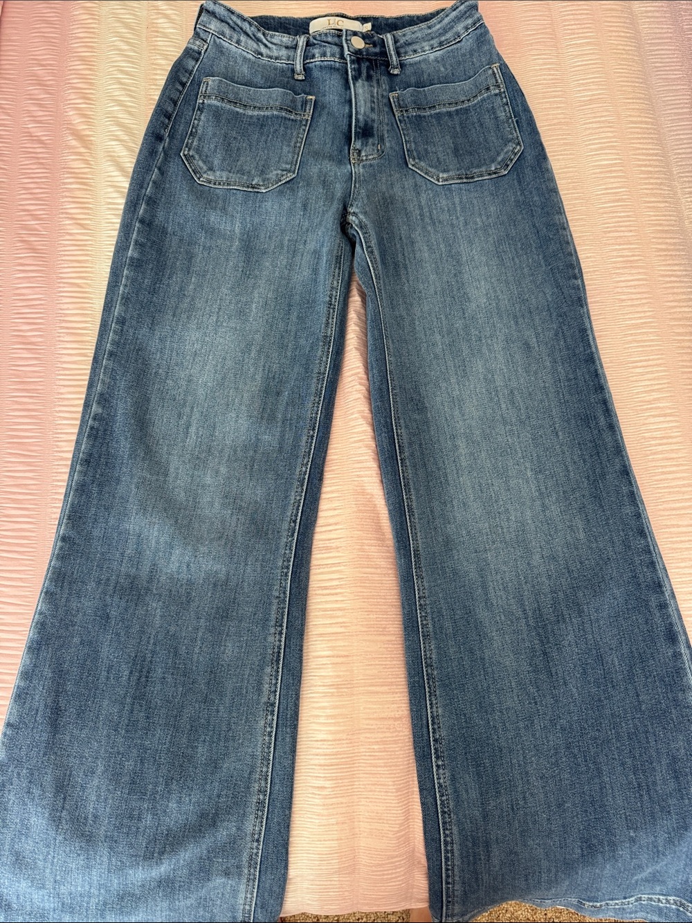 Wide Leg Women's Jeans in Medium Blue
